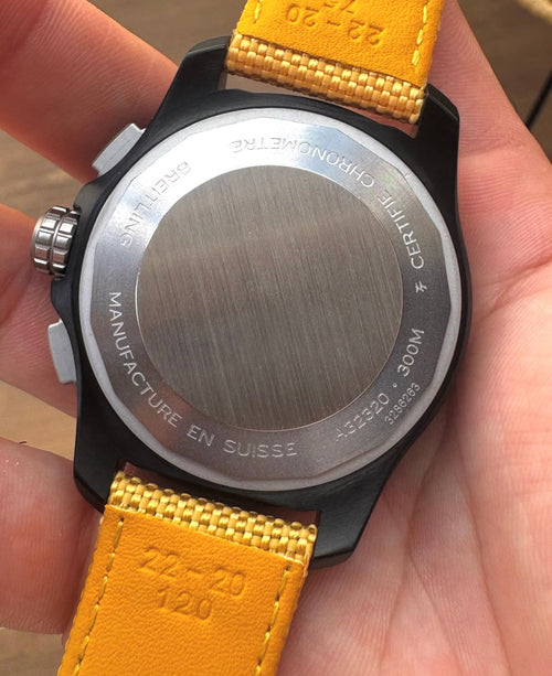Breitling Avenger Chronograph 43